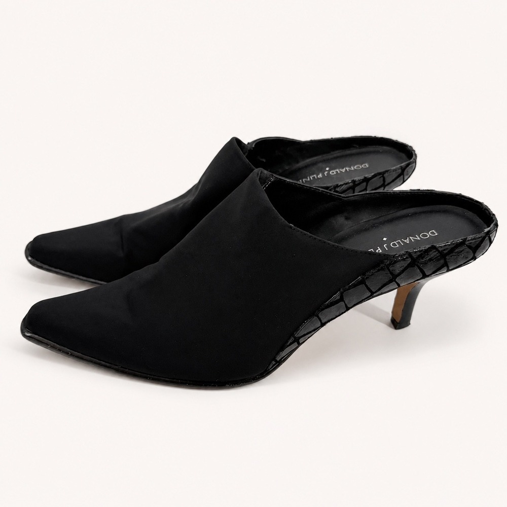 Donald J Pliner Womens 9 Stretchy Mules Black Kitten Heel Croc Embossed Witchy